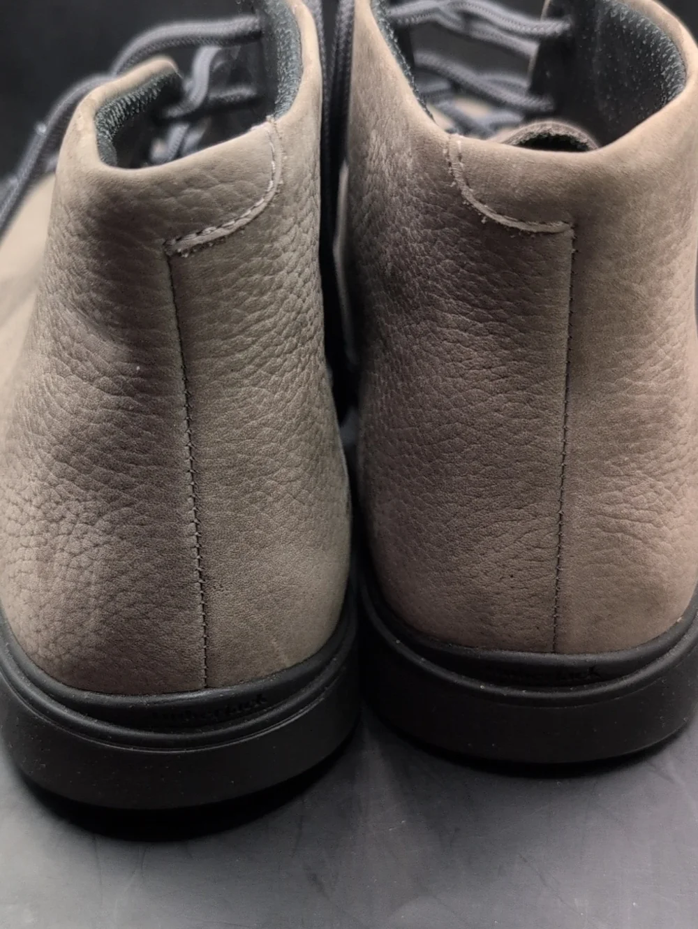 Amberjack The Chukka Steel Gray Men's Nubuck Leather  size 9.5